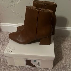 Target a new day Adele cognac zippered boots - nwot size 9.5